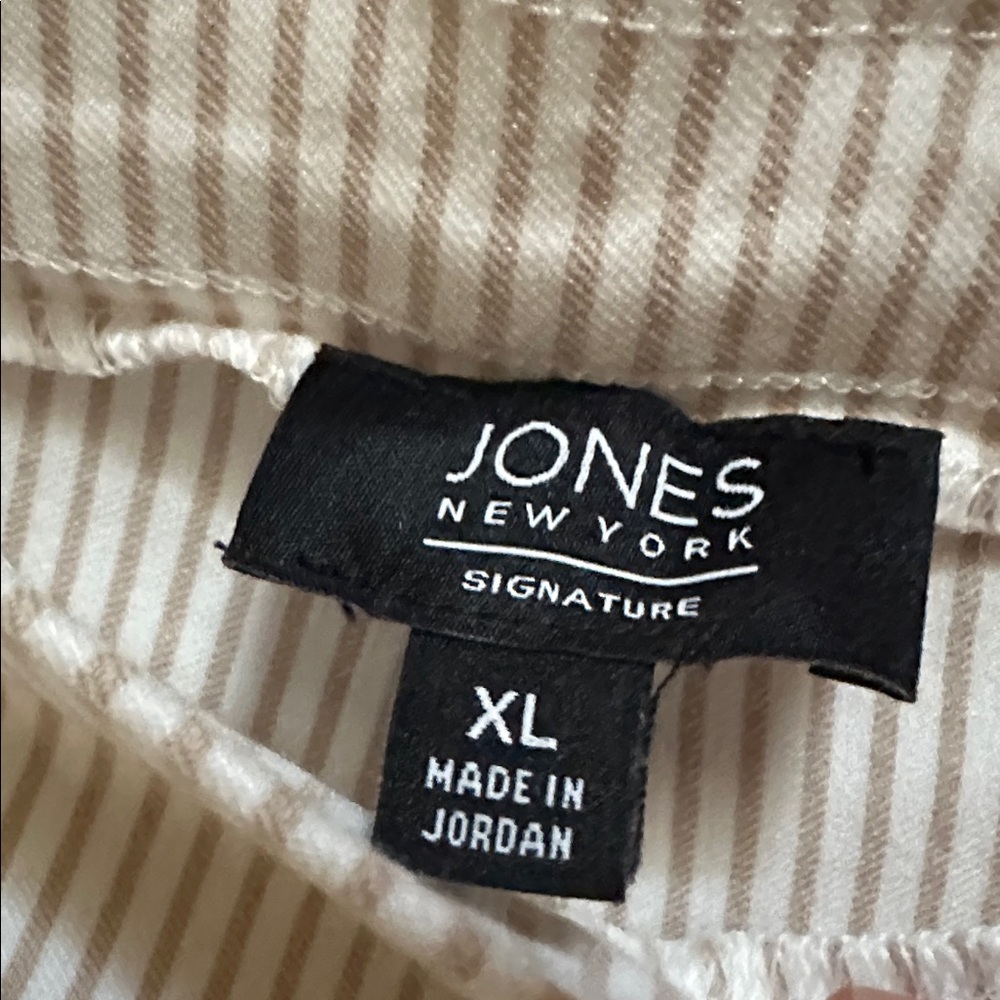 Women's Striped Cream Shorts - Picture 3 of 6